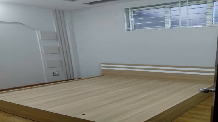 Cho thuê nhà KD VĂN PHÒNG, KẾT HỢP Ở LẠI Lạc Long Quân - Tây Hồ 55m x 6tầng, lô góc  , ô tô đỗ cửa